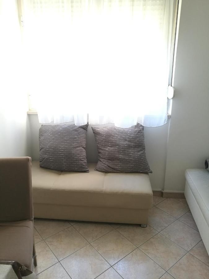 Pretty Big Double Bed Room With Balcony Split Exterior foto