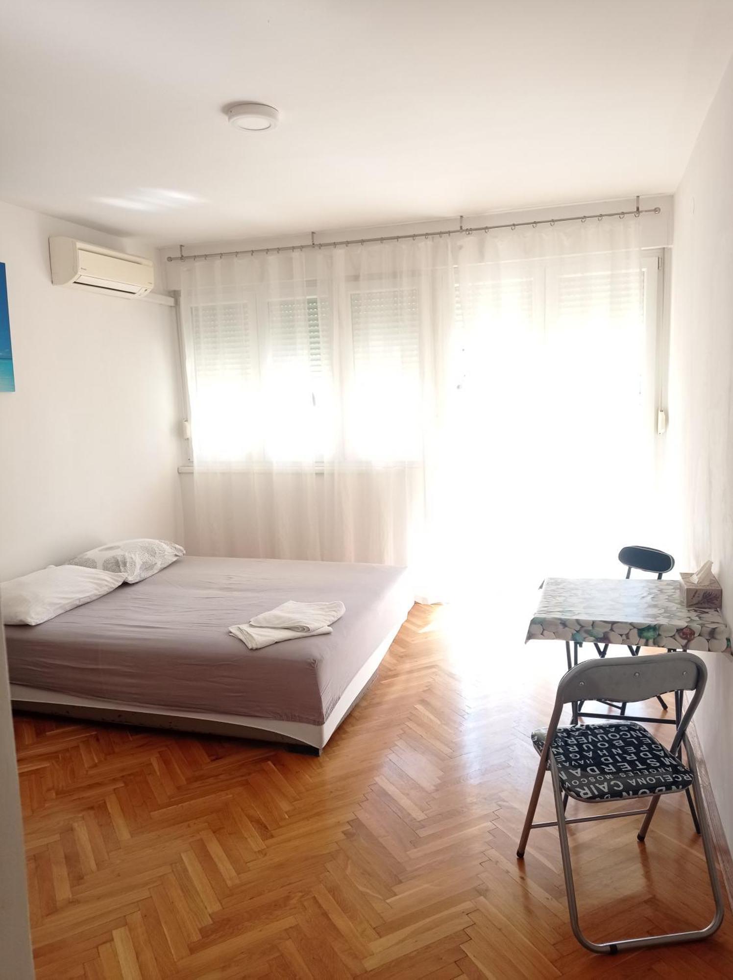 Pretty Big Double Bed Room With Balcony Split Exterior foto
