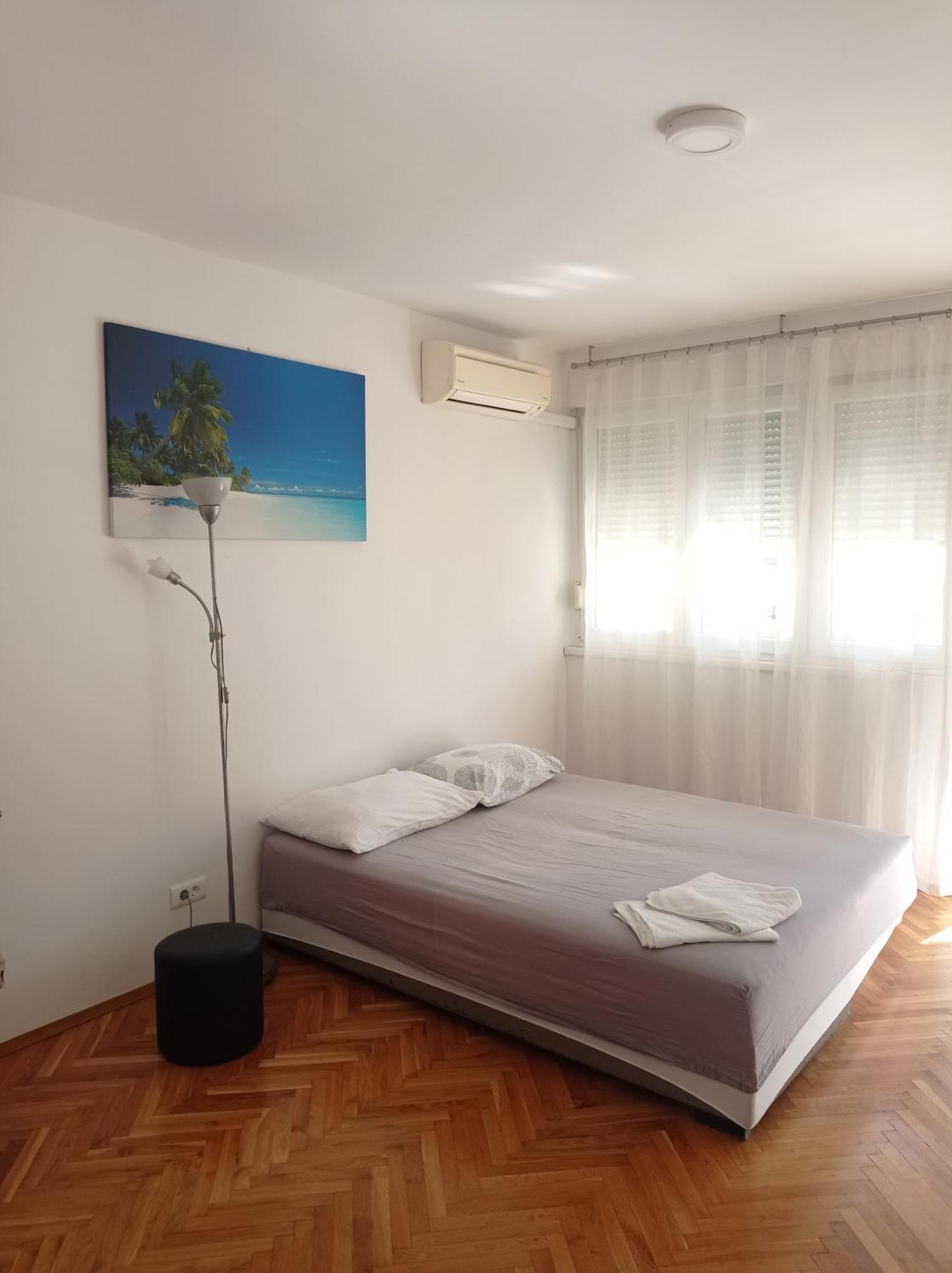Pretty Big Double Bed Room With Balcony Split Exterior foto